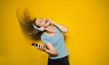 How CallApp Can Help You Manage Your Calls (And Life)